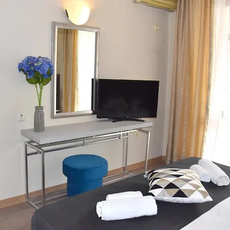 Primavera 2 Apartmanhotel