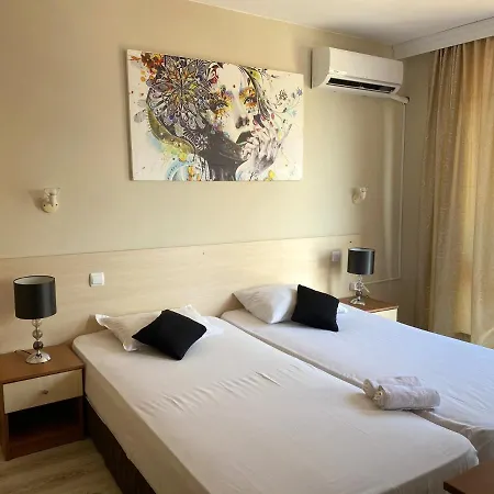 Primavera 2 Apartmanhotel 2*